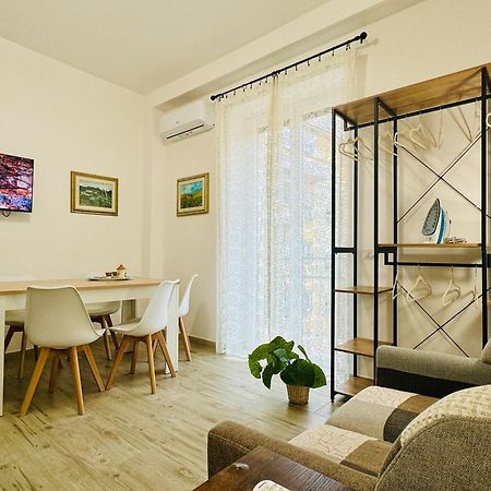 Casa Flora Apartment Рим Екстериор снимка